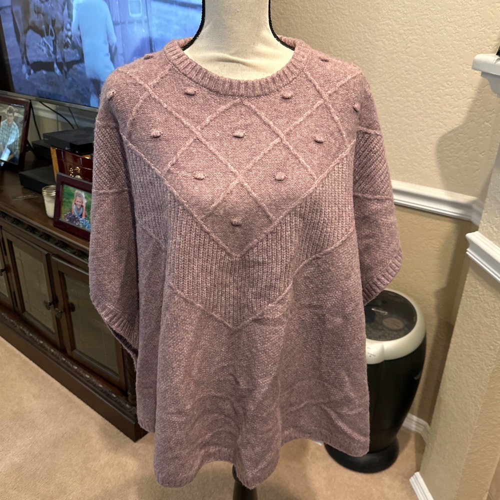 Women’s The Loft Sweater / Poncho  Size M/L